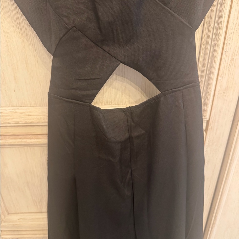 NWT Elegant Black Cutout Jumpsuit with wide leg - Picture 8 of 15